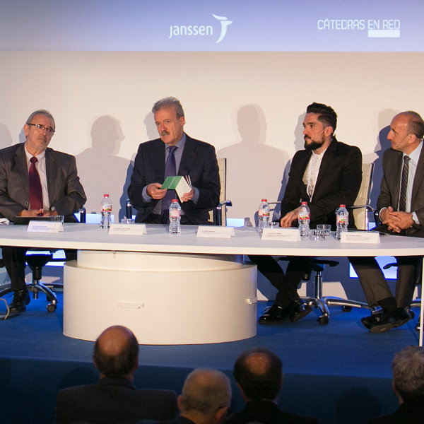 Mesa redonda de stakeholders